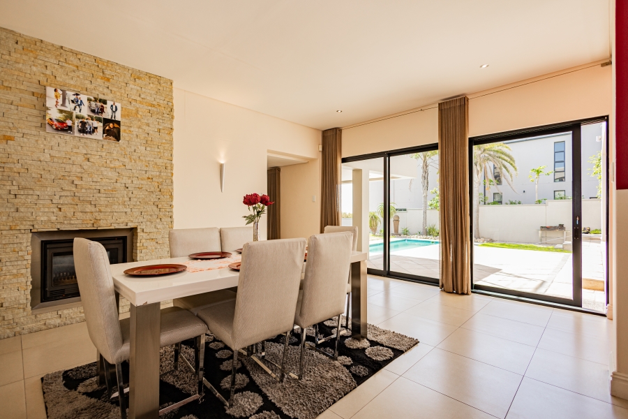 6 Bedroom Property for Sale in Baronetcy Estate Western Cape